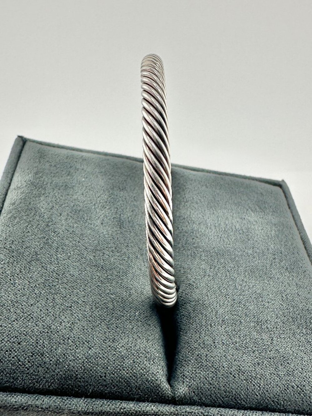 David Yurman Cable Cuff w/ Blue Topaz & Pavé White Diamonds - 5mm - Medium - Picture 9 of 15